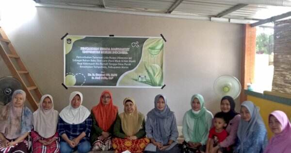 Dosen FP UMI Latih IRT Manfaatkan Lidah Buaya Buat Skin Care