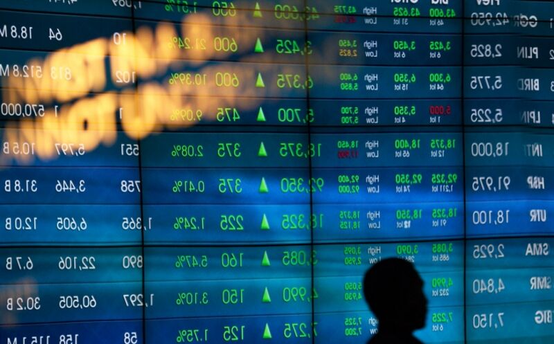 IHSG Kian Perkasa, Sesi I Menguat ke 6.606