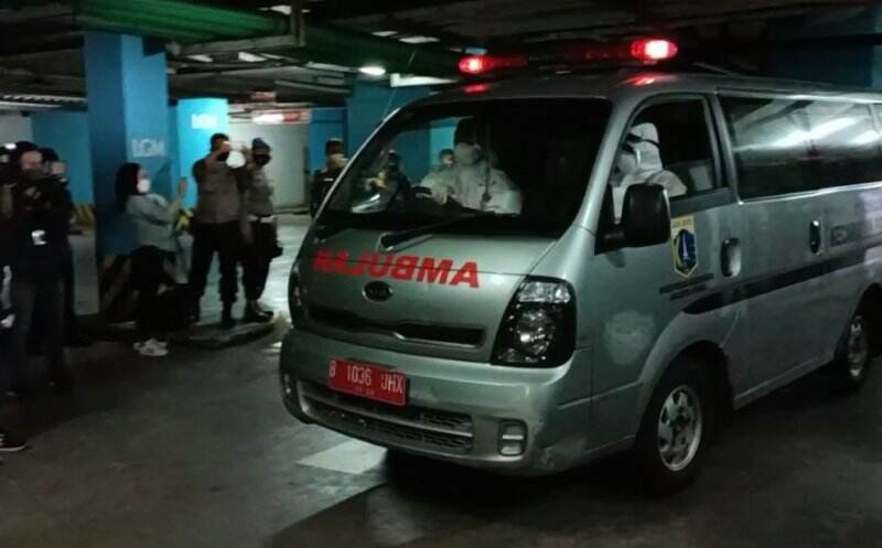 Ini Penampakan Pasien Omicron Kabur Dijemput dari Apartemen di Pluit