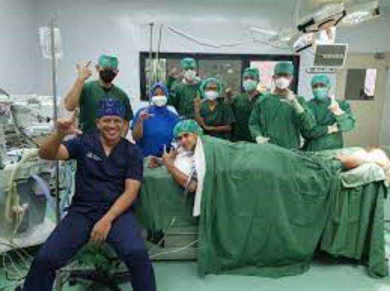 Naik Meja Operasi, Bek Persija Ini Bakal Absen Setahun