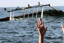 Kapal Angkut Ikan dari Pulau Midai Tujuan Kalbar Tenggelam di Laut Natuna