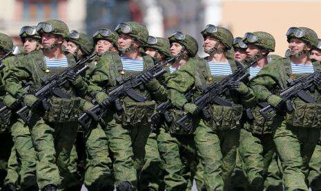 Rusia Peringatkan Risiko Konfrontasi Militer dengan NATO