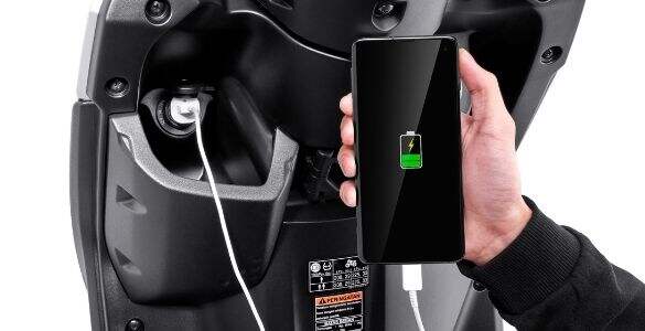 Tips Merawat Power Socket USB di Motor Yamaha