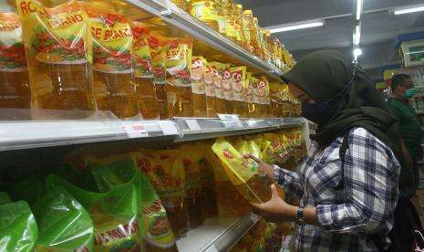 Minyak Goreng Masih Mahal, Bulog Bakal Ikut Operasi Pasar Tahun Depan