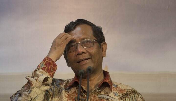 Tanggapan Menohok Aziz Yanuar atas Pernyataan Mahfud MD: Yang Senang Memang Gerombolan Mereka!