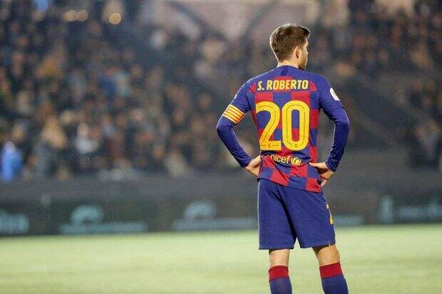 Trik Atur Keuangan, Barcelona Siap Berikan Kontrak Jangka Panjang buat Roberto