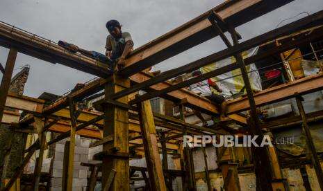 Program RTLH, 6 Warga Sawangan Dapat Bantuan Renovasi Rumah