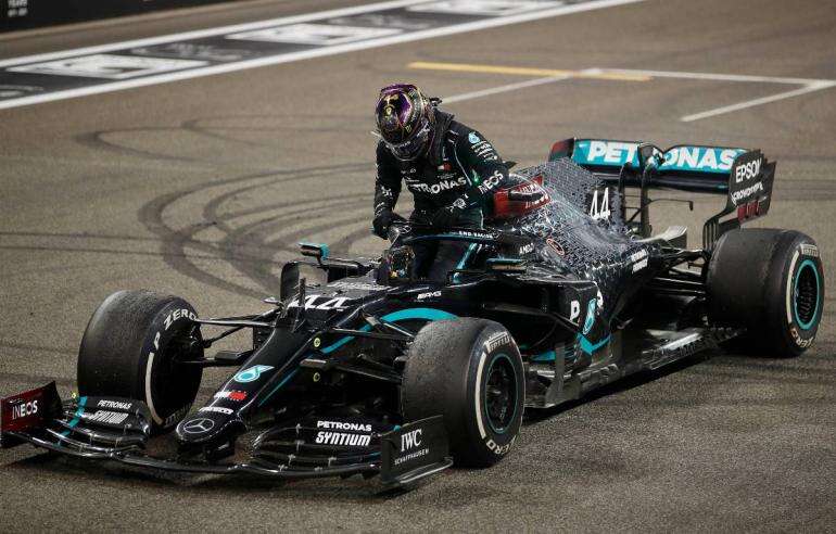 Formula One Mercedes Kehilangan Dua Sponsor Beken