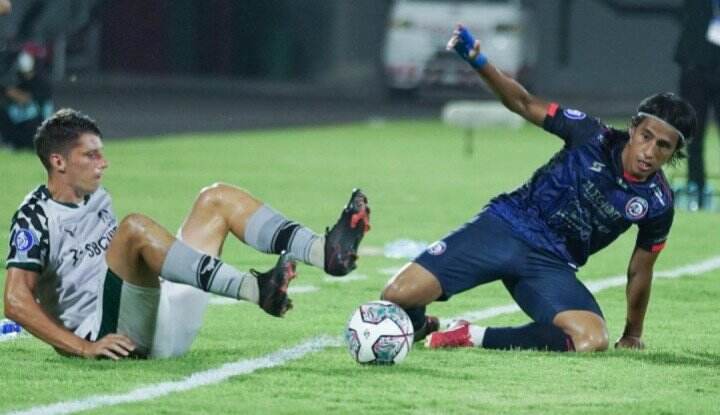 Arema Bermain Imbang, Almeida Tetap Puas