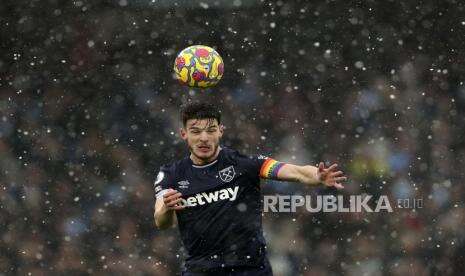 Kejar Gelandang West Ham, Chelsea Terlibat Persaingan dengan Manchester United