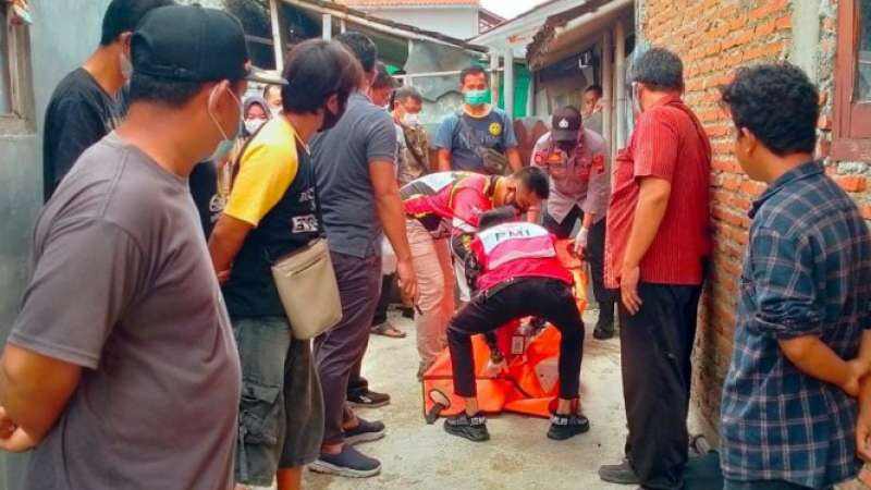 Sempat Batuk-batuk, Seorang Warga di Brebes Meninggal Terduduk di Atas Sepeda Motornya
