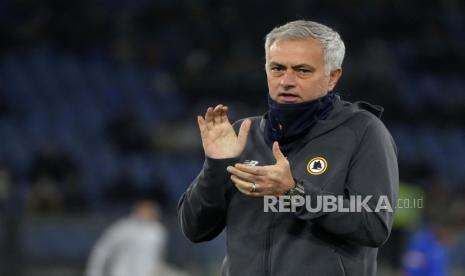 Jelang Laga AS Roma Vs AC Milan, Mourinho Puji Pioli