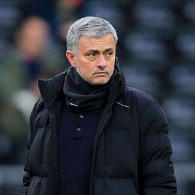 AC Milan vs AS Roma: Mourinho Siap Lawan Milan, Rossoneri Kehilangan Tiga Pemain Belakang Karena Covid
