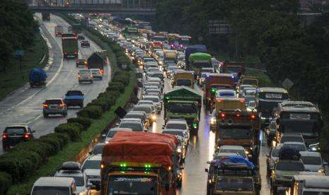 Kupas Plus Minus Teknologi Nirsentuh di Gerbang Tol