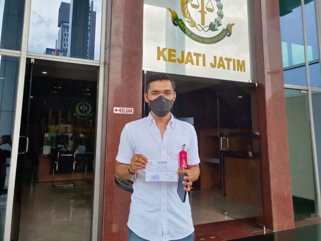 Gara-gara Nilai Psikotesnya Dapat Nilai Nol, Anak Tukang Sapu Jalanan Peraih Beasiswa Bidik Misi Ini Surati Presiden