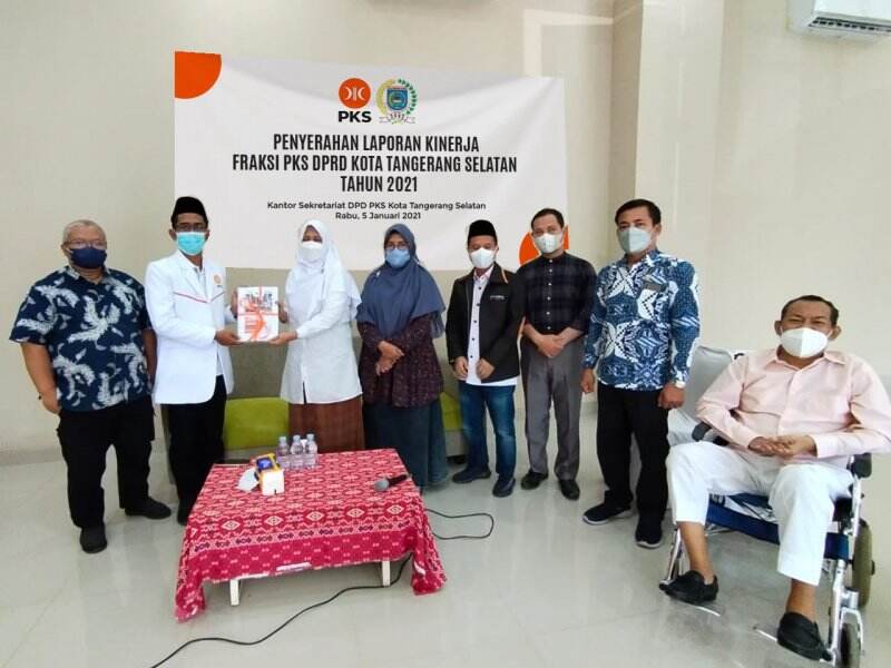 Fraksi PKS DPRD Tangsel Serahkan Laporan Kinerja ke Pengurus Partai