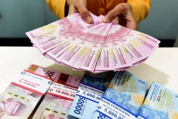 Meski Melemah, Rupiah Diramal Tak Sampai Terpuruk