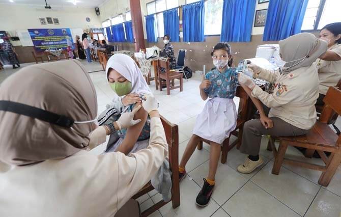 Polisi Targetkan 171 Ribu Siswa di Jakarta Barat Divaksin Covid-19