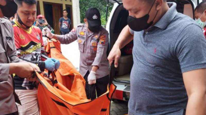 Geger! Pria Brebes Ditemukan Tewas di Atas Motor yang Masih Menyala