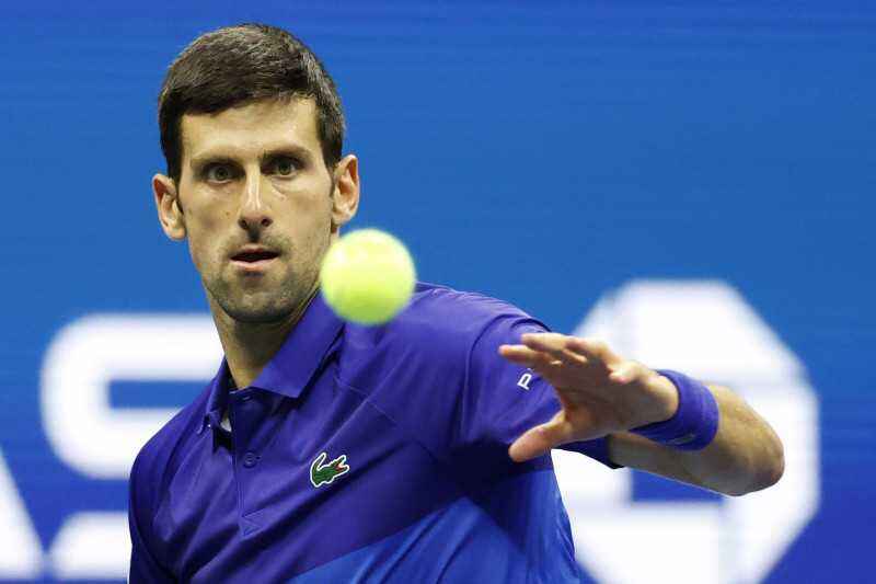 Novak Djokovic Terkatung-katung di Bandara Melbourne