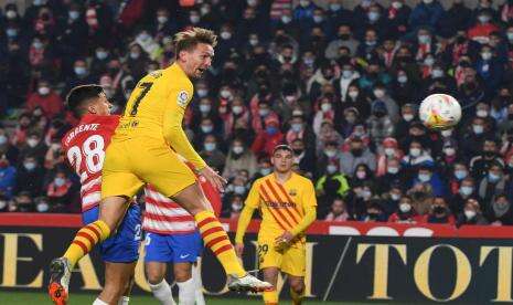 Liga Spanyol: Granada Tahan Barcelona Tanpa Gol pada Babak Pertama
