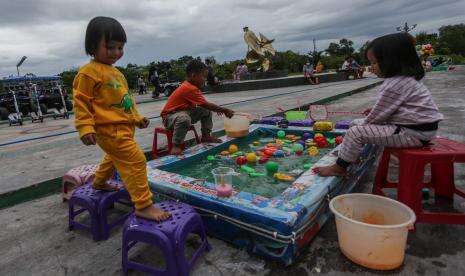 Bangun Kesehatan Mental Anak Lewat Permainan Simulasi