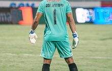 VIDEO: Detik-detik Adi Satryo Tak Sadarkan Diri karena Benturan, Persik Ungkap Kondisi Sang Kiper