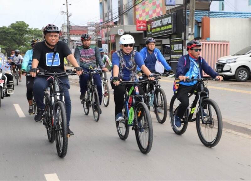 Perkuat Sinergi, Bank Kalsel Ajak Pemko Banjarmasin-OJK Gowes Bareng
