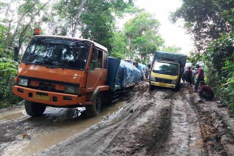 Rusak Parah, DPRD Desak BJPN Kalteng Perbaiki Jalan Nasional Buntok-Kalahien