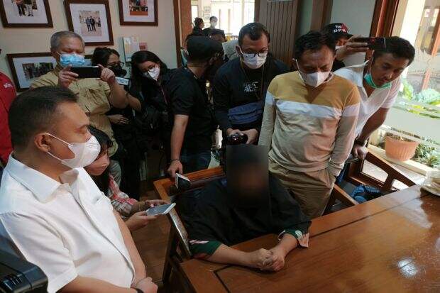 Ditemui Wakil Ketua DPR, Ibu Korban Kekerasan Seksual Beberkan Kasus yang Menimpa Anaknya