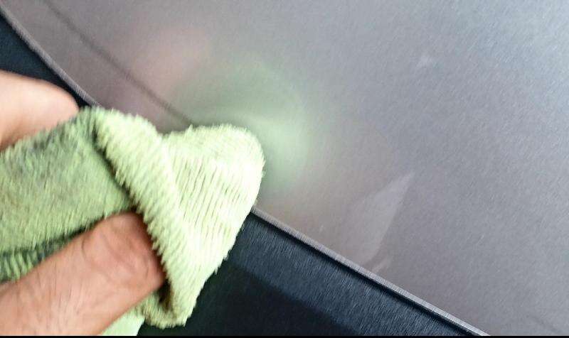 Cara Menghilangkan Getah di Bodi Mobil, Coba Pakai Air Panas