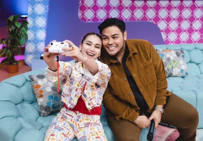Ivan Gunawan Panik Ayu Ting Ting Hamil Duluan, Intip 3 Potret Mesranya, Ngaku Cuma Sahabat