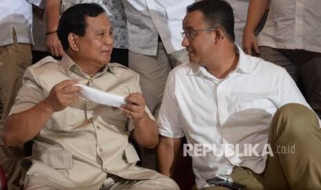 Survei: Elektabilitas Prabowo Cenderung Turun, Ganjar dan Anies Naik