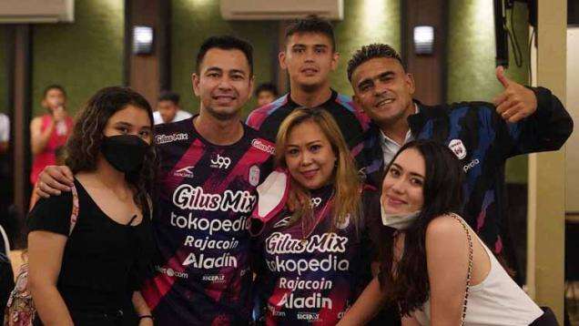 Cristian Gonzales Telpon `Istri Kedua` Tiap Hari, Eva Cemburu: Awas Kamu Ya!