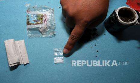Saat Ditangkap dan Hilangkan Jejak, Bandar Narkoba Pecahkan HP