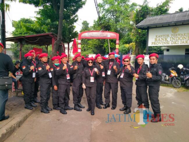 Jelang Peringatan Hari Ulang Tahun, Fraksi PDIP Tulungagung ke Jakarta dan Berkostum Satgas