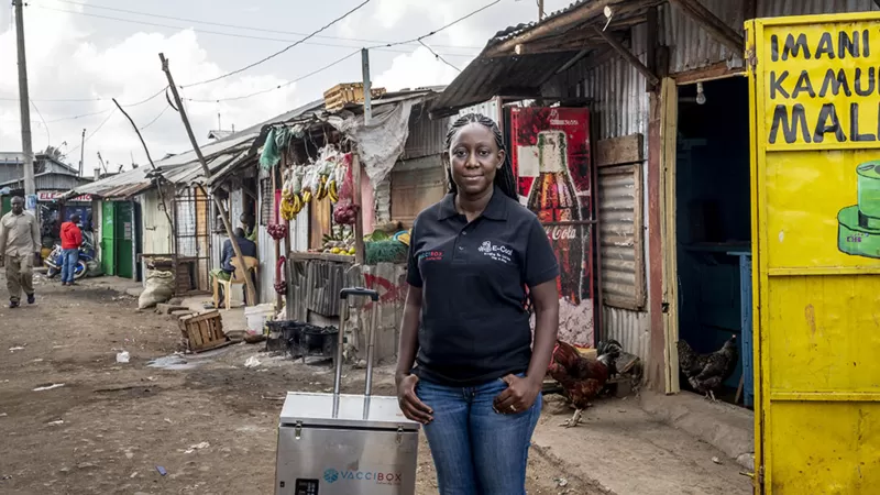 Teknologi Kulkas Tenaga Matahari Bantu Vaksinasi Daerah Terpencil di Kenya