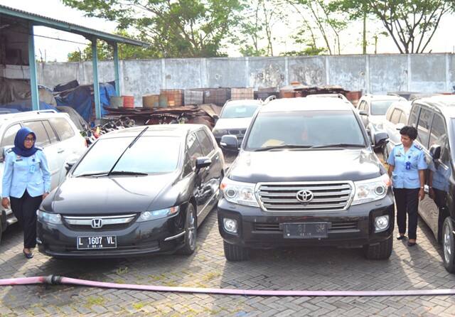 Lelang Barang Rampasan Koruptor, Tas LV Hingga Mobil Chevrolet Spark