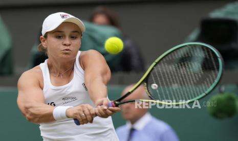 Ash Barty Tampil Perkasa di Adelaide International