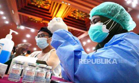 Jateng Masih Tunggu Pusat Terkait Vaksinasi Booster