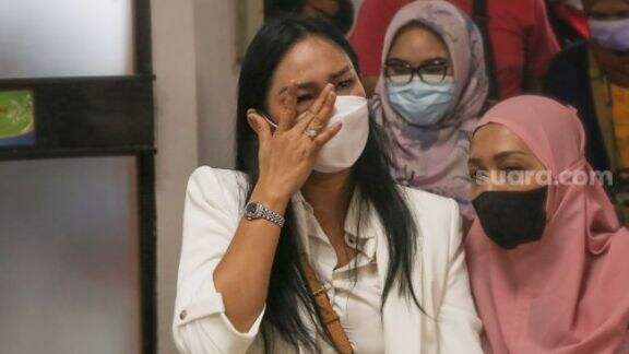 Ups! Keceplosan Umbar Status Single, Kalina Oktarani Resmi Cerai dari Vicky Prasetyo?