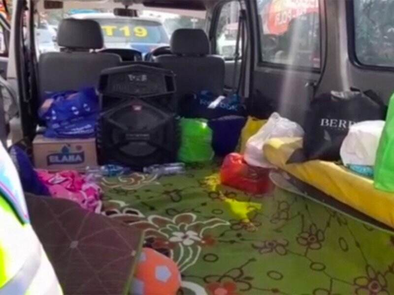 Ada Ambulans Terobos One Way di Puncak, Isinya Ternyata Wisatawan