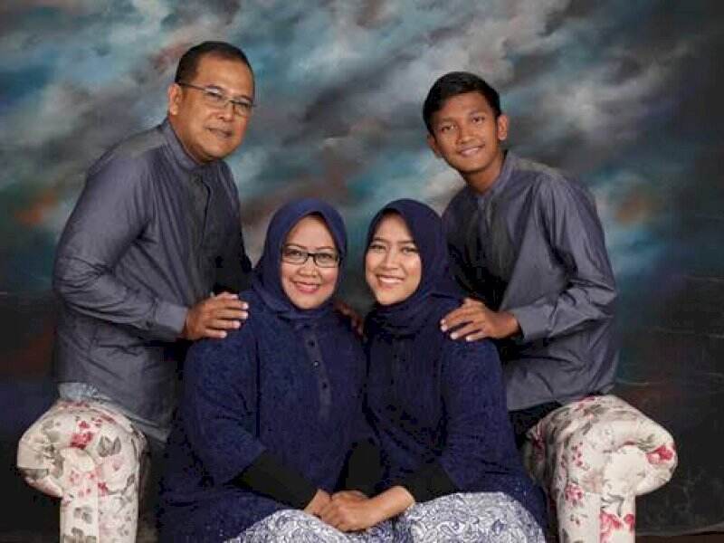 Ibunya Ditangkap KPK, Ayahnya Meninggal Dunia, Putri Ade Yasin Curhat di Instagram: Aku Sekarang Wanita Dewasa