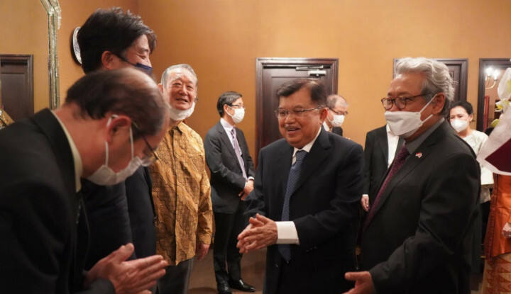 Mantan Wapres Jusuf Kalla dan Dubes RI Terima Bintang Jasa dari Pemerintah Jepang